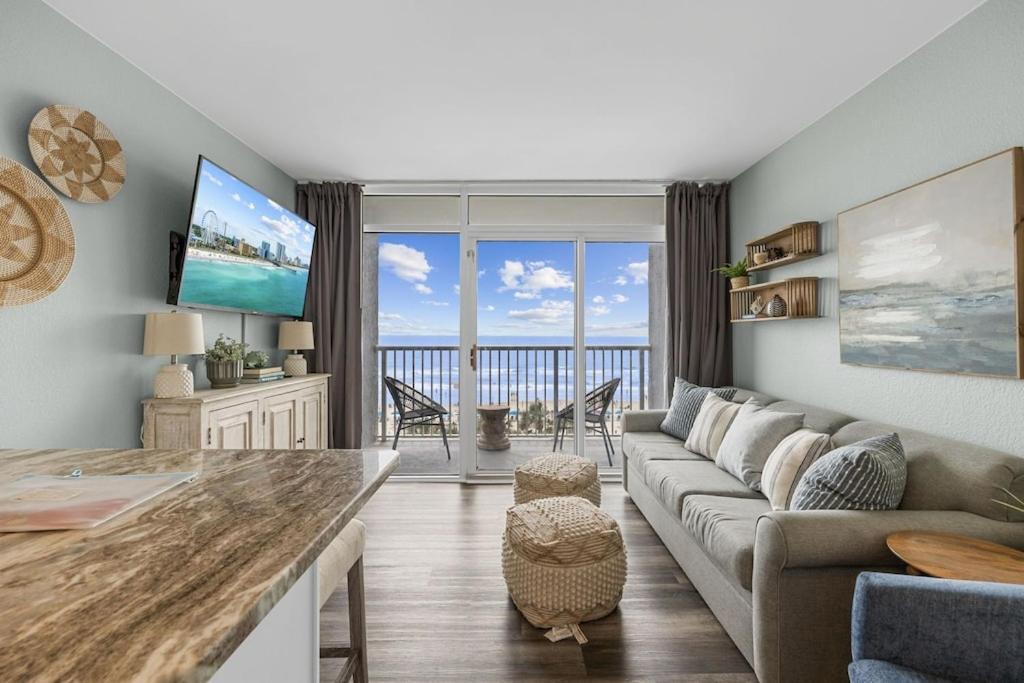 Direct Oceanfront- King Bedroom- Amazing Views/Pools/Hot Tubs/Beach Access/Golf เมอร์เทิลบีช ภายนอก รูปภาพ
