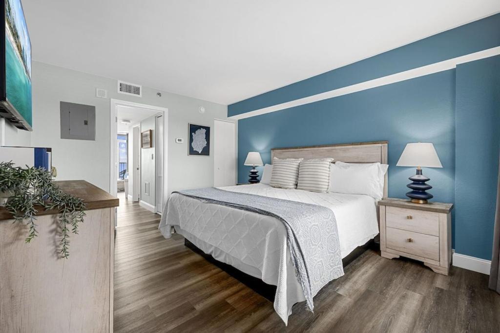 Direct Oceanfront- King Bedroom- Amazing Views/Pools/Hot Tubs/Beach Access/Golf เมอร์เทิลบีช ภายนอก รูปภาพ